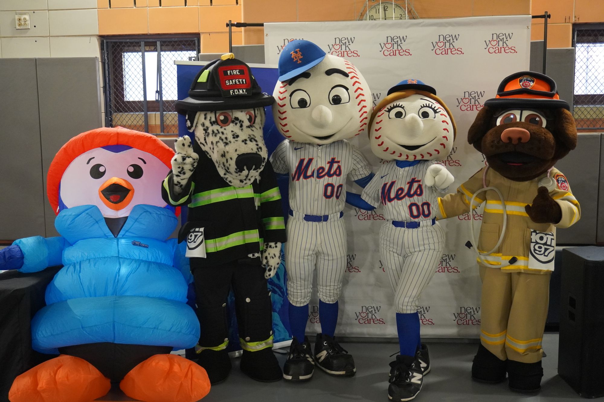FDNY and Mets mascots